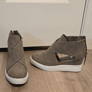 Journee Collection Taupe Ankle Booties